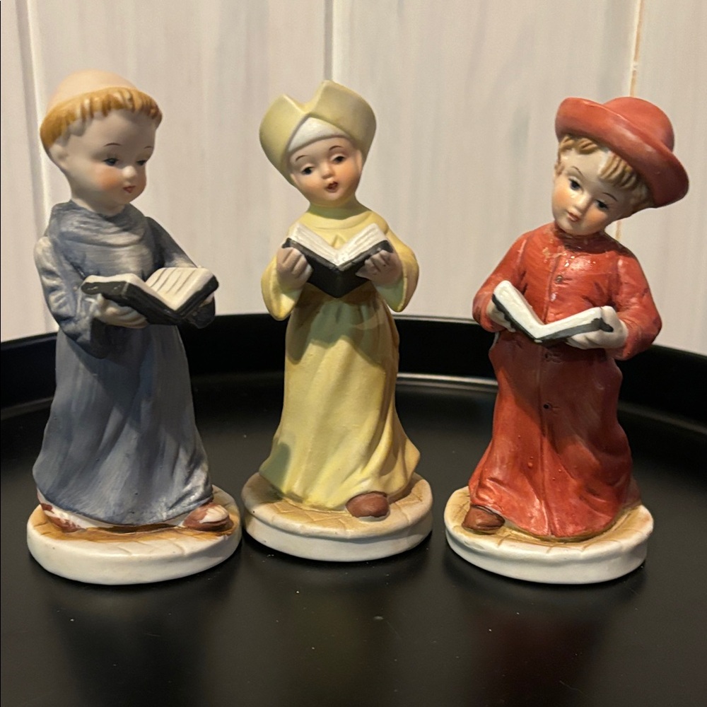 Hand-Painted Porcelain Choir Figurine Trio - Blue, Yellow & Red